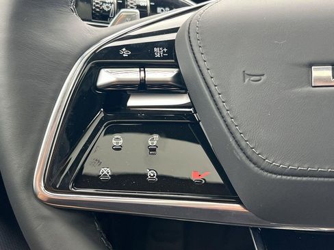 New 2026 Cadillac Lyriq V image 13