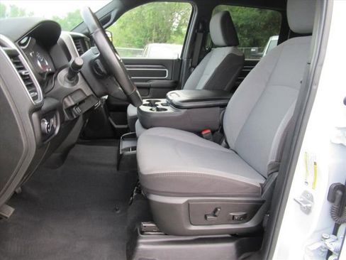 Used 2024 RAM 2500 Big Horn AWD/4WD image 17