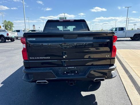 Used 2021 Chevrolet Silverado 1500 LT Trail Boss w/ Bed Protection Package AWD/4WD image 4