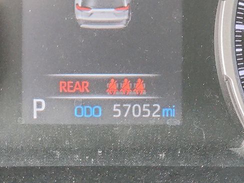 Used 2021 Toyota RAV4 XLE w/ XLE Grade Weather Package image 18