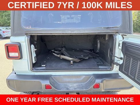 Used 2023 Jeep Wrangler Unlimited Sahara AWD/4WD image 12