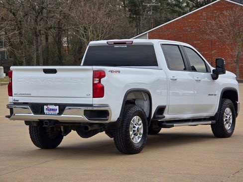 Used 2025 Chevrolet Silverado 2500 LT w/ Convenience Package image 4