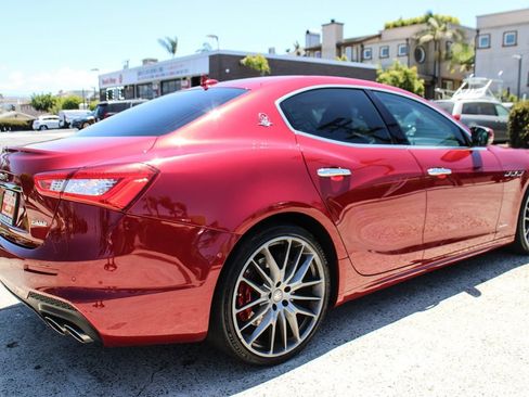 Used 2018 Maserati Ghibli S GranSport RWD image 5