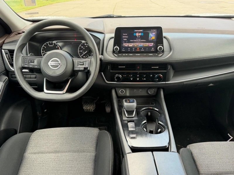 Used 2021 Nissan Rogue S FWD image 8