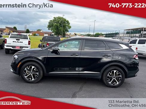 Used 2023 Kia Sportage EX AWD/4WD image 4