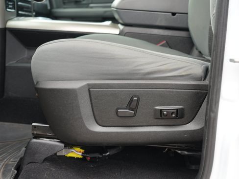 Used 2018 RAM 1500 Big Horn AWD/4WD image 15
