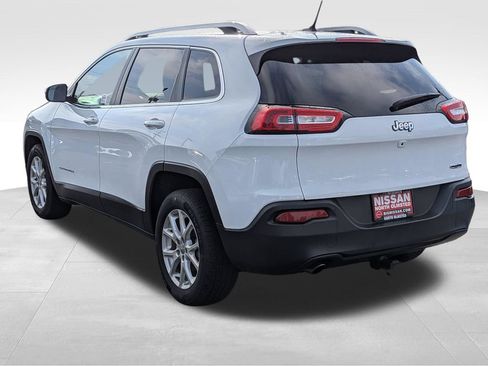 Used 2015 Jeep Cherokee Latitude w/ Cold Weather Group FWD image 11