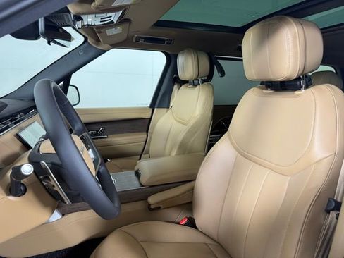 New 2026 Land Rover Range Rover SE image 5