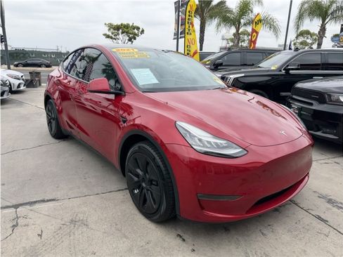 Used 2021 Tesla Model Y Long Range AWD/4WD image 7