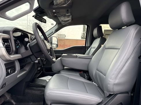 New 2026 Ford F550 4x4 Crew Cab image 10