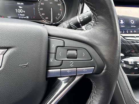 Used 2025 Cadillac XT6 Premium Luxury image 21