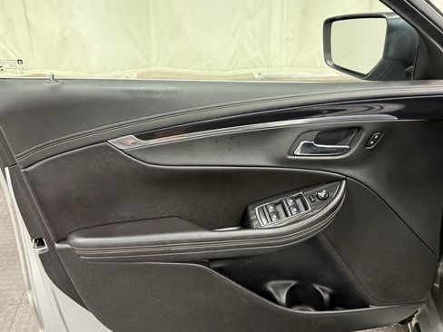 Used 2018 Chevrolet Impala LT image 26