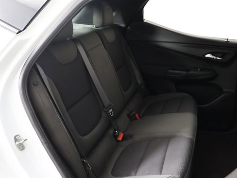 Used 2022 Chevrolet Bolt EUV LT w/ Comfort Package image 27