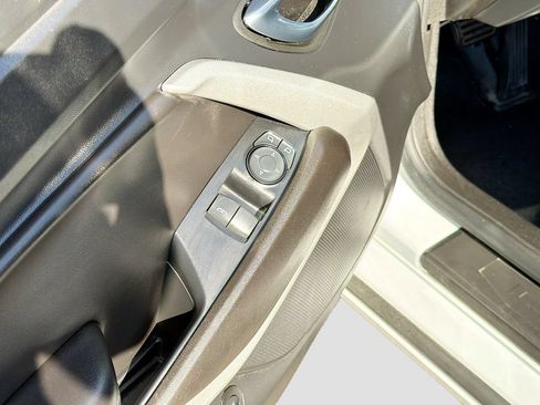 Used 2022 Chevrolet Camaro LT RWD image 17