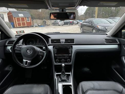 Used 2012 Volkswagen Passat 2.5 SE FWD image 15