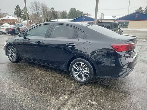 Used 2022 Kia Forte LXS image 3