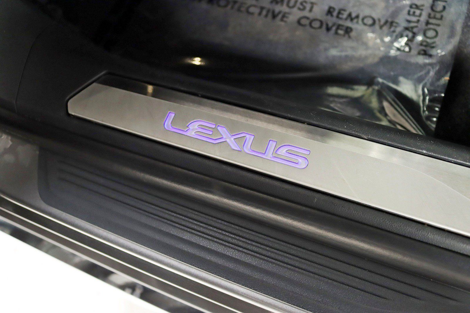 Used 2018 Lexus LS 500h AWD w/ Accessory Package (Z2) image 15
