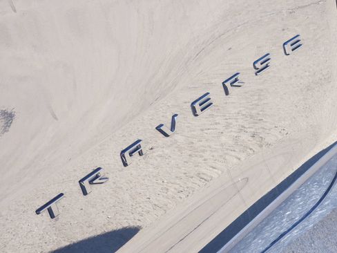 Used 2024 Chevrolet Traverse LT w/ Midnight/Sport Edition image 12