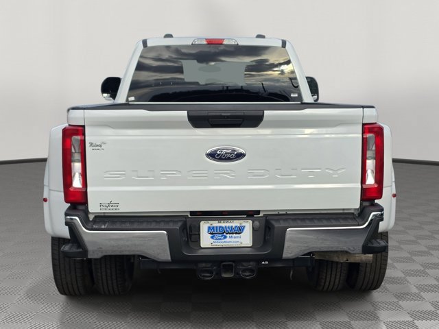 Certified 2026 Ford F350 XLT AWD/4WD image 5
