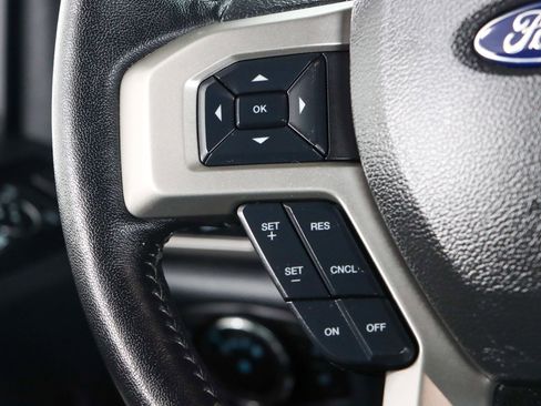 Used 2022 Ford F250 Lariat w/ Black Appearance Pkg image 14