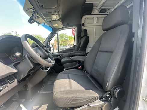 Used 2021 Mercedes-Benz Sprinter 2500 w/ Driver Convenience Package image 19