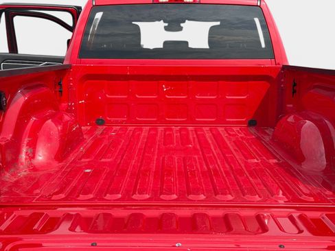 Used 2024 RAM 2500 Big Horn AWD/4WD image 12