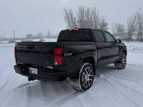 Used 2023 Chevrolet Colorado Z71 w/ Z71 Convenience Package 2 image 4