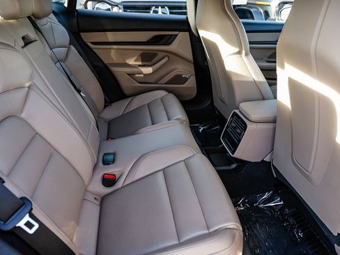 Used 2021 Porsche Taycan Base image 17