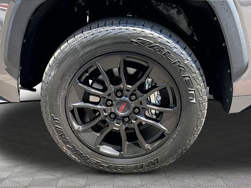 Used 2023 Toyota Tundra SR5 w/ SR5 Convenience Package AWD/4WD image 11