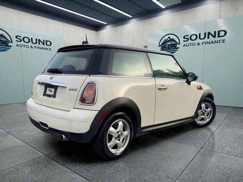 Used 2010 MINI Cooper Hardtop FWD image 5