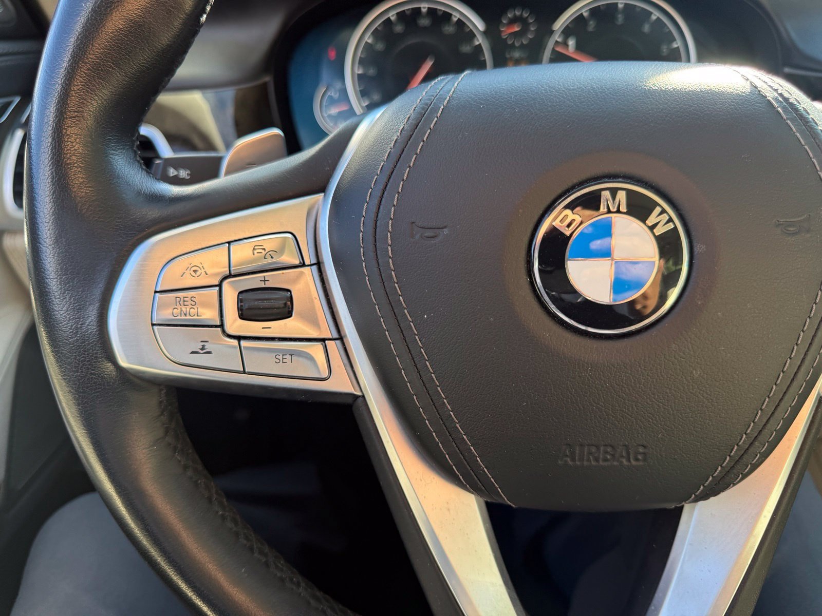 Used 2016 BMW 750i xDrive AWD/4WD image 17