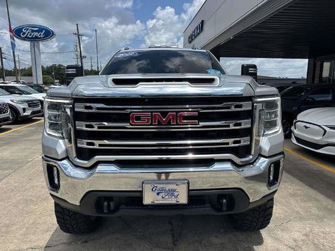 Used 2022 GMC Sierra 3500 SLE w/ SLE Value Package AWD/4WD image 2