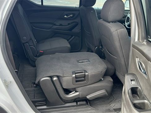 Certified 2023 Chevrolet Traverse LT w/ Midnight/Sport Edition image 32