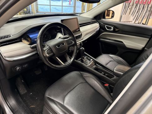 Used 2022 Jeep Compass Limited w/ Sun and Sound Group image 24