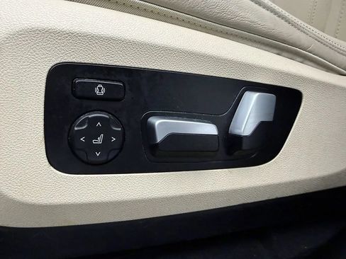 Used 2022 BMW X5 xDrive40i AWD/4WD image 9