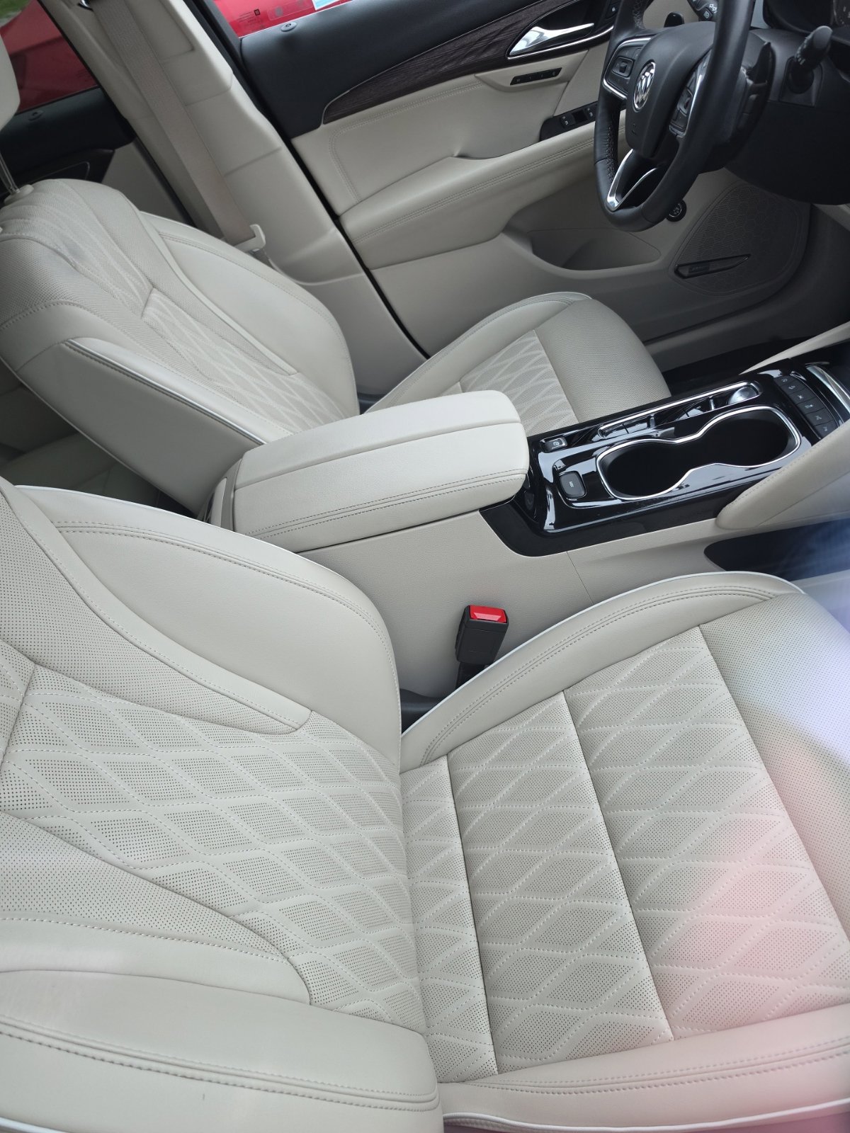 Used 2023 Buick Envision Avenir AWD/4WD image 40