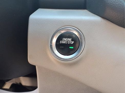 Used 2024 GMC Terrain SLT w/ Infotainment Package II AWD/4WD image 12