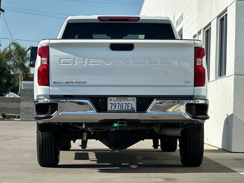 Used 2025 Chevrolet Silverado 2500 LT w/ Convenience Package AWD/4WD image 5