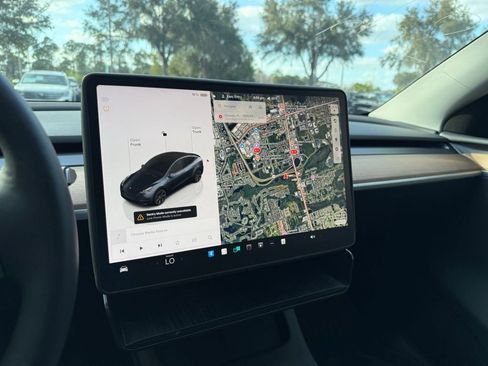 Used 2024 Tesla Model Y Long Range image 23