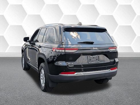 Certified 2023 Jeep Grand Cherokee Laredo w/ MOPAR Finishing Package AWD/4WD image 5