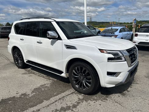 Used 2023 Nissan Armada Platinum w/ Captain's Chairs Package AWD/4WD image 2