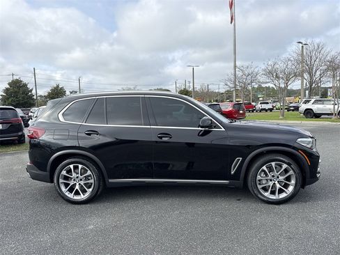 Used 2022 BMW X5 sDrive40i w/ Climate Comfort Package image 2