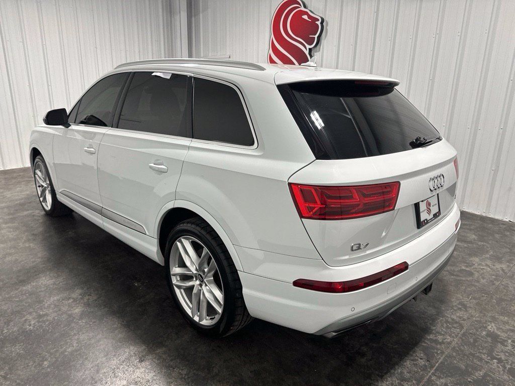 Used 2017 Audi Q7 3.0T Prestige AWD/4WD image 5