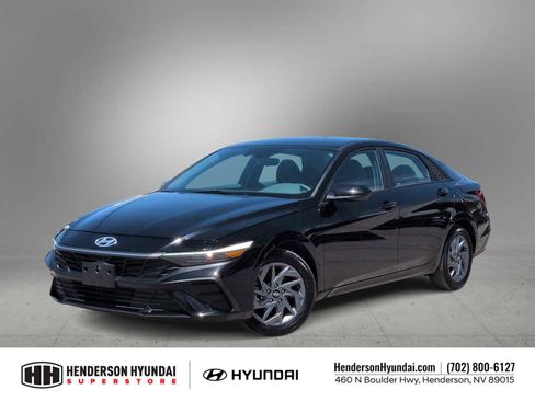 Certified 2024 Hyundai Elantra SEL FWD image 1