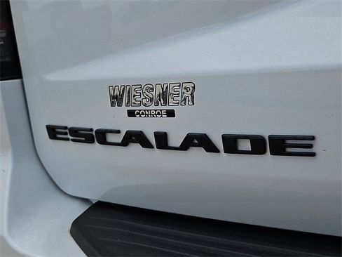 Used 2023 Cadillac Escalade ESV Premium Luxury image 15
