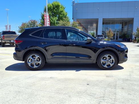 Used 2025 Ford Escape ST-Line AWD/4WD image 4