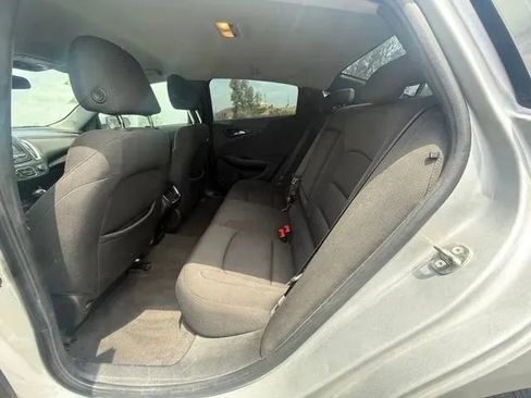 Used 2018 Chevrolet Malibu LT FWD image 12