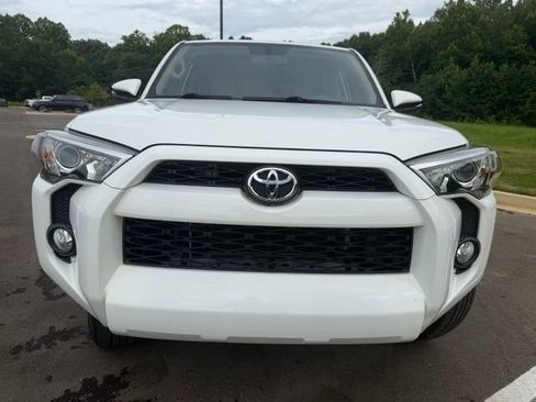 Used 2019 Toyota 4Runner SR5 Premium AWD/4WD image 3
