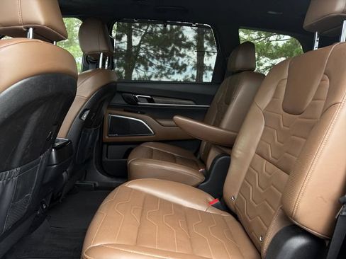 Used 2022 Kia Telluride SX w/ SX Prestige Package AWD/4WD image 17