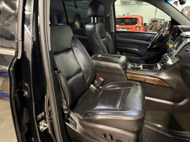 Used 2017 Chevrolet Suburban LT AWD/4WD image 9